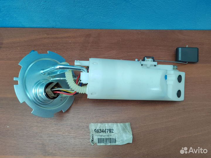 Топливный насос в сборе