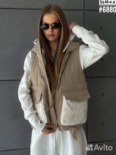 Жилетка весенняя женская