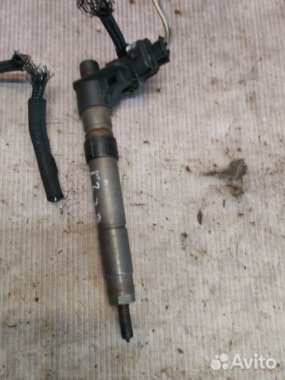 Форсунка топливная Mitsubishi Outlander Xl CW7W