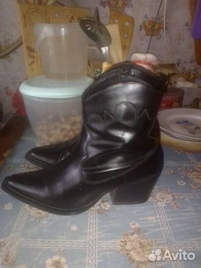 Ботинки женские демисезонные 37 размер