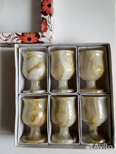 Спопки рюмки из оникса (два набора)
