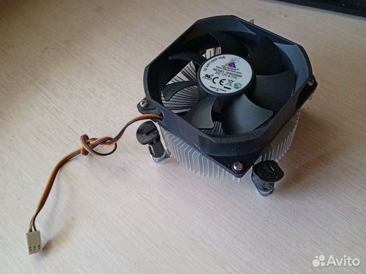 Кулер процеccорный 12v