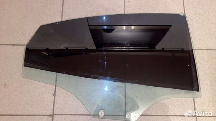 Стекло боковое Hyundai Solaris