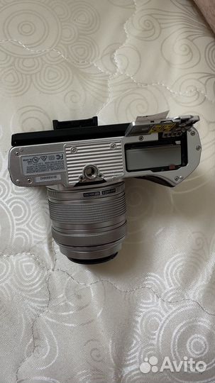 Olympus om d e m10 mark iii kit + карта памяти