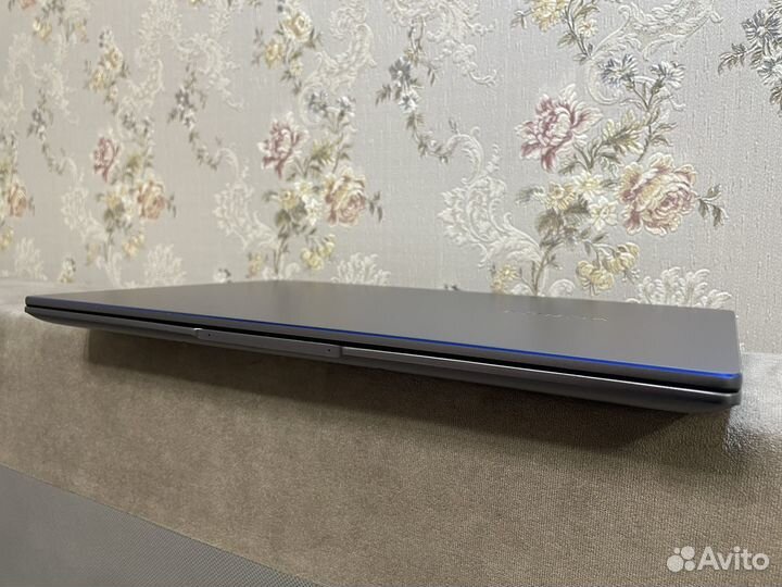 Honor Magicbook 15 (16/512/Ryzen 5)