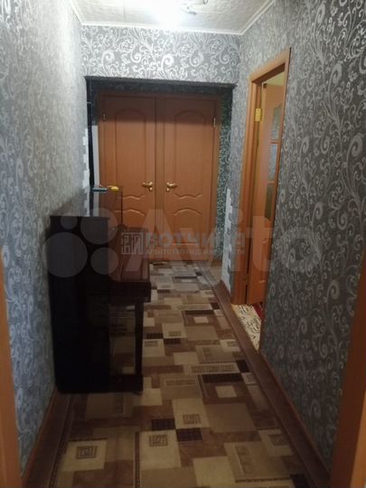 4-к. квартира, 58 м², 1/3 эт.