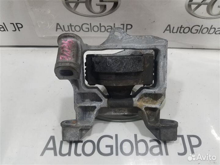 Опора двигателя правая Mazda Axela