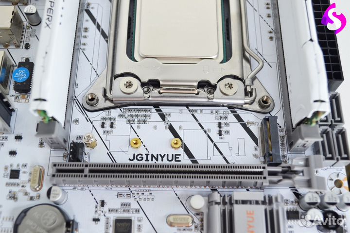 2011 X79 / Xeon 2670v2 10(20) 3,3GHz / 32GB DDR3