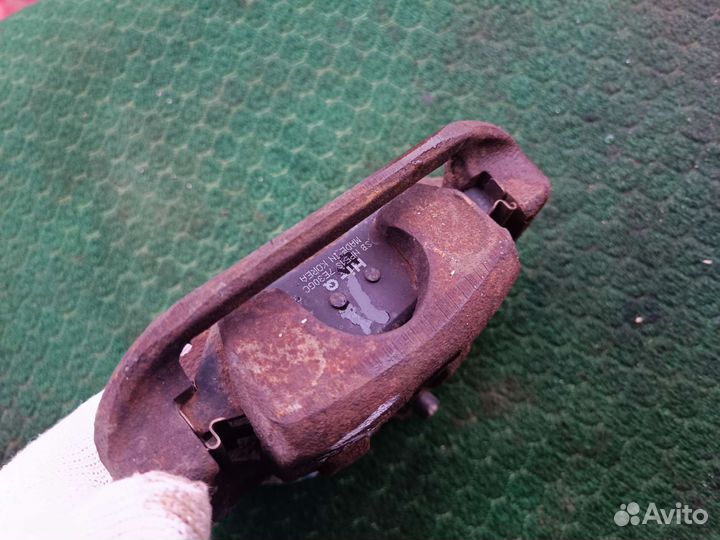 Суппорт задний левый Дэу Магнус 2002 г