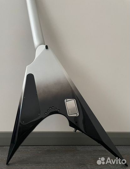 ESP E-II Arrow NT Black Silver Faded. Как новая