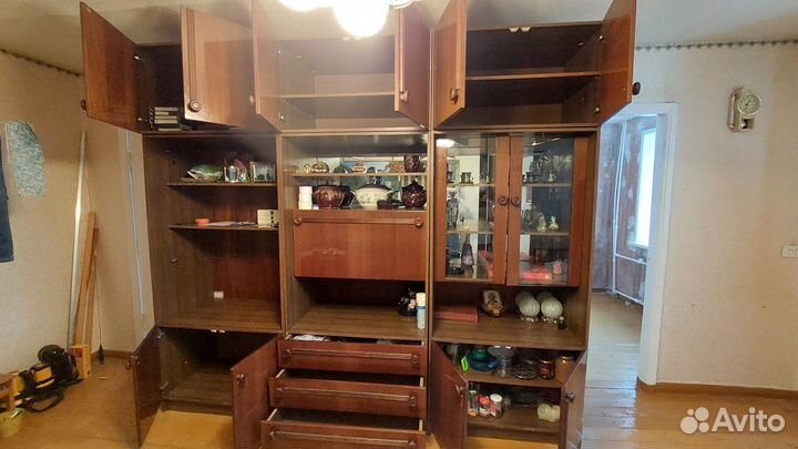 Стенка в гостиную бу