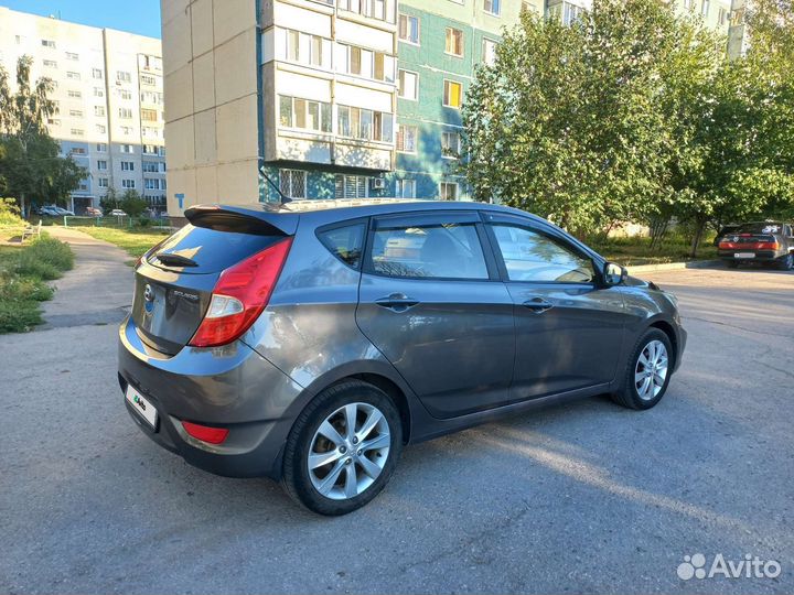 Hyundai Solaris 1.4 AT, 2011, 205 100 км