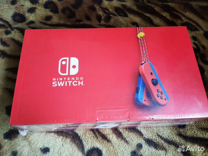 Nintendo Switch Mario edition. Новая в плёнке RU