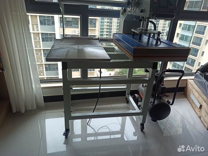 Пневматический термопресс 40х60 вертикальный