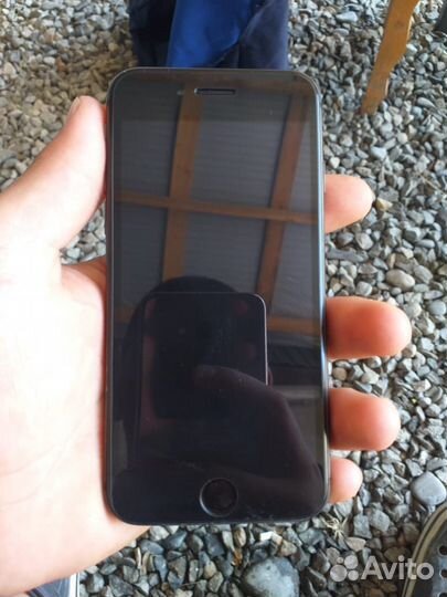 Телефон iPhone 8 64 gb