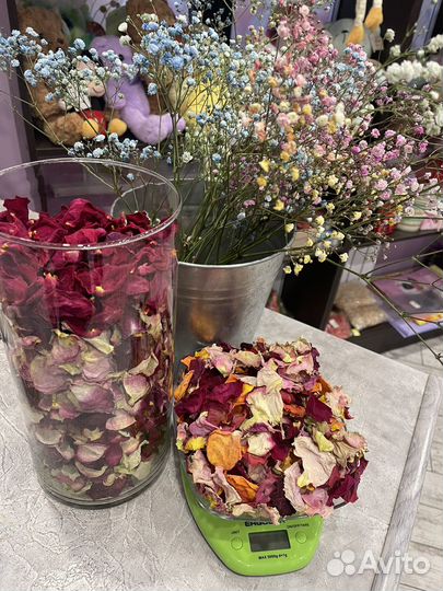 Лепестки роз сушеные и свежие