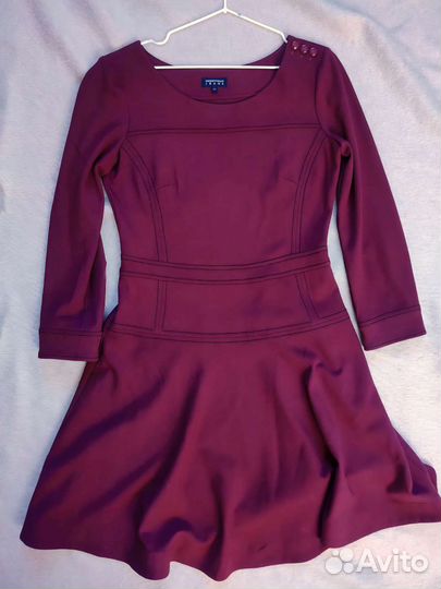 Бордовое платье Emporio Armani Jeans