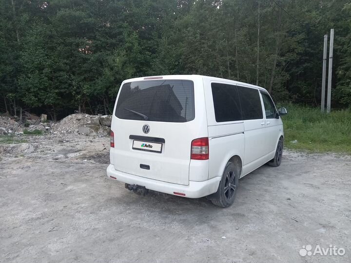 Volkswagen Transporter 2.0 МТ, 2010, 215 000 км