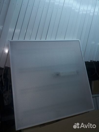 Светодиодный светильник в армстронг