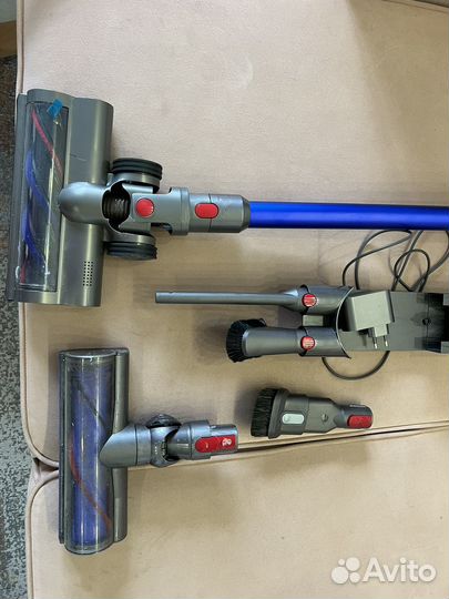 Пылесос Dyson v7 бу рабочий намытый