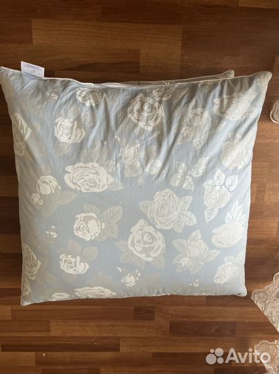 Подушка 70х70