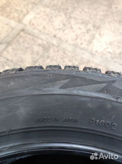 Bridgestone Blizzak Spike-02 195/55 R15 85T