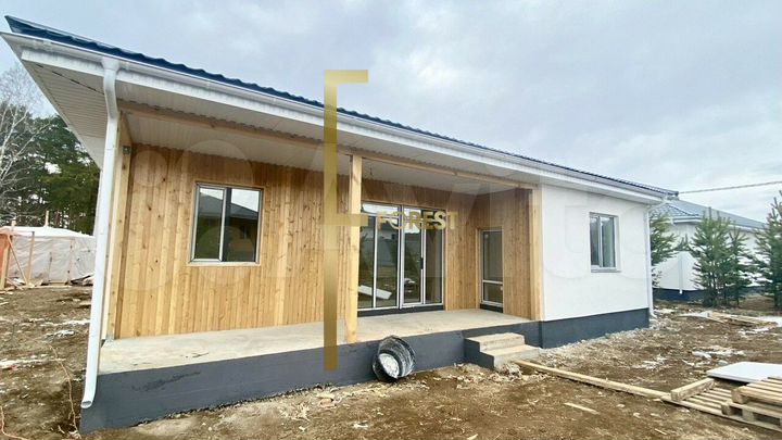 Коттедж 127 м² на участке 7 сот.