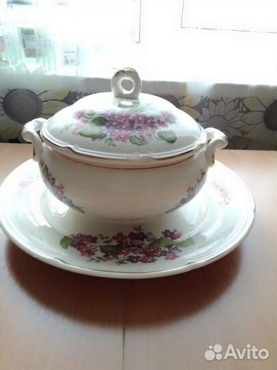 Супница и тарелка 