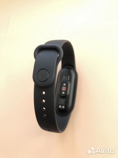 Фитнес браслет Xiaomi Mi Smart Band 5 в упаковке