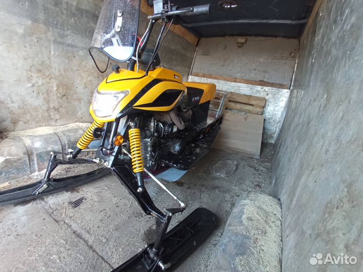Поодаю снегоход Dingo T150