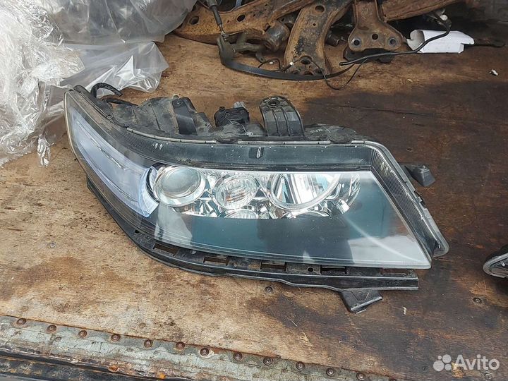 Фары передние Хонда Аккорд 7 рестайлинг