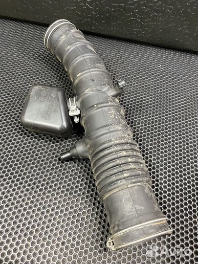 Патрубок воздушного фильтра toyota mark GRX-120