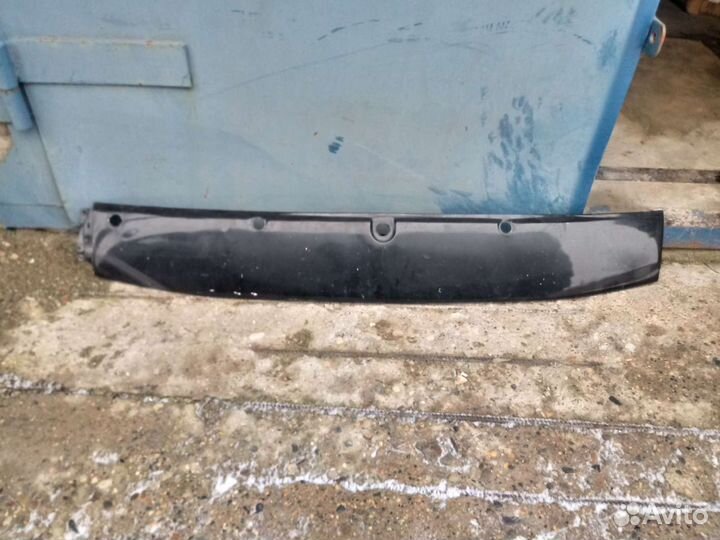 Тойота Дюна Жабо под лобовое стекло