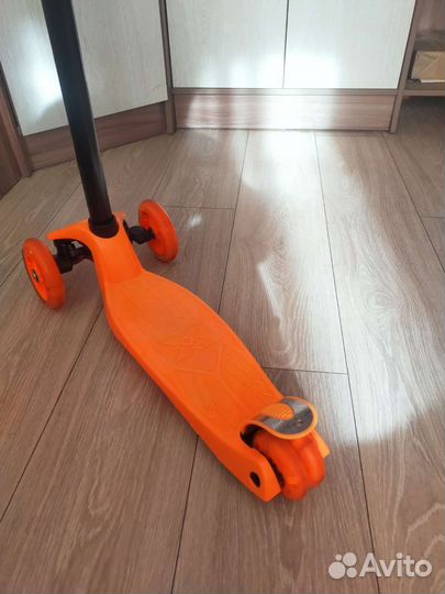 Детский 3-колесный самокат 21st Scooter Maxi