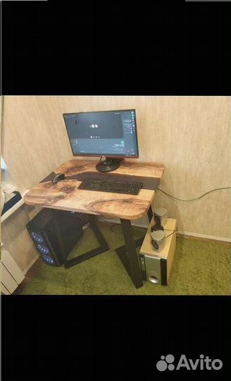 Компьютерный стол 'Successful Comment'