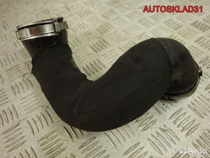 Патрубок турбины воздушный Audi A6 C6 4F0145737G