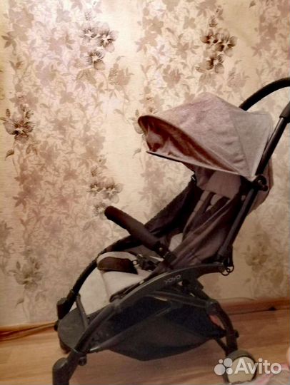 Прогулочная коляска yoya