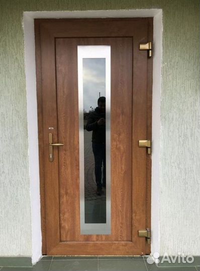 Дверь пластиковая
