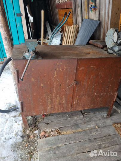 Верстак для гаража