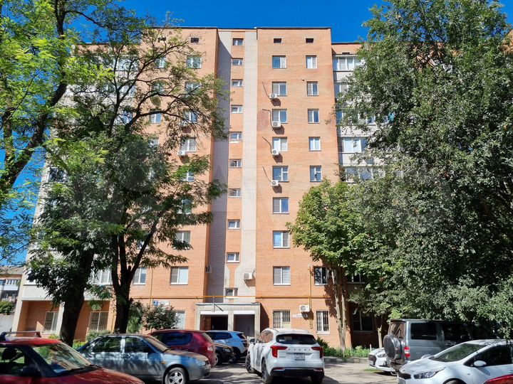 3-к. квартира, 82 м², 2/10 эт.