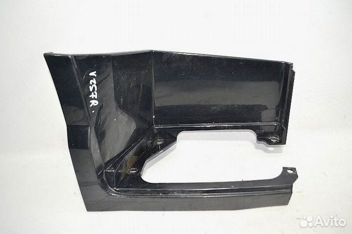 Корпус нижней подножки пластиковый, правый volvo F