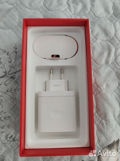 OnePlus 10T, 16/256 ГБ