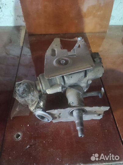 Замок зажигания Toyota Avensis 2