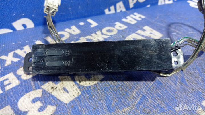 Часы Nissan Maxima A33 седан VQ30DE 2001