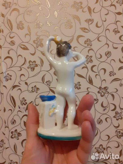 Статуэтка фарфоровая СССР 