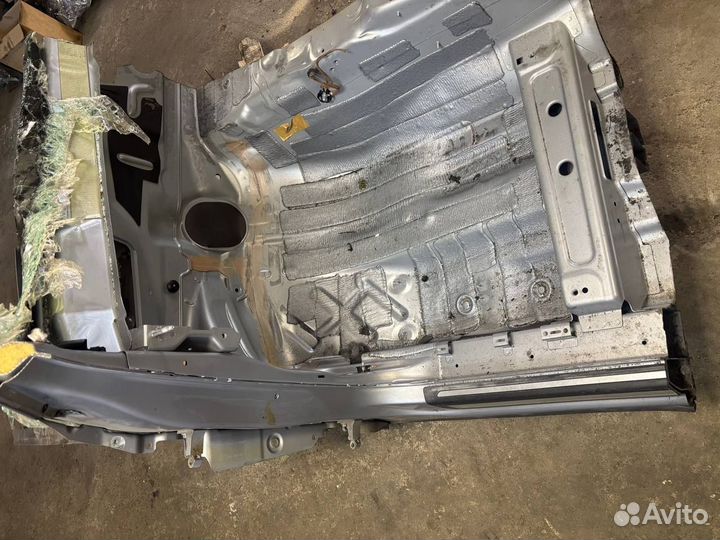 Лонжерон левый audi Q5