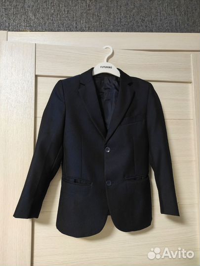 Костюм тройка