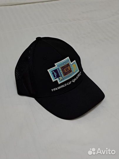 Кепки бейсболки, шарфы, футболки с Fifa 2022