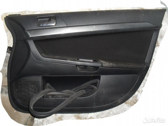 Mitsubishi Lancer 10 арка крыши обшивка на дверь