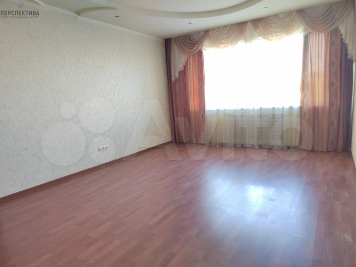 3-к. квартира, 100 м², 6/10 эт.